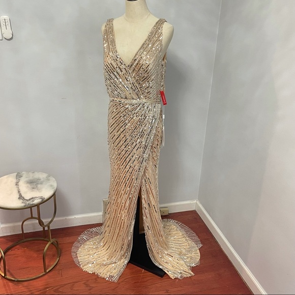 # Mac Duggal Starburst Sequin Column Gown New With Tag - Picture 8 of 17